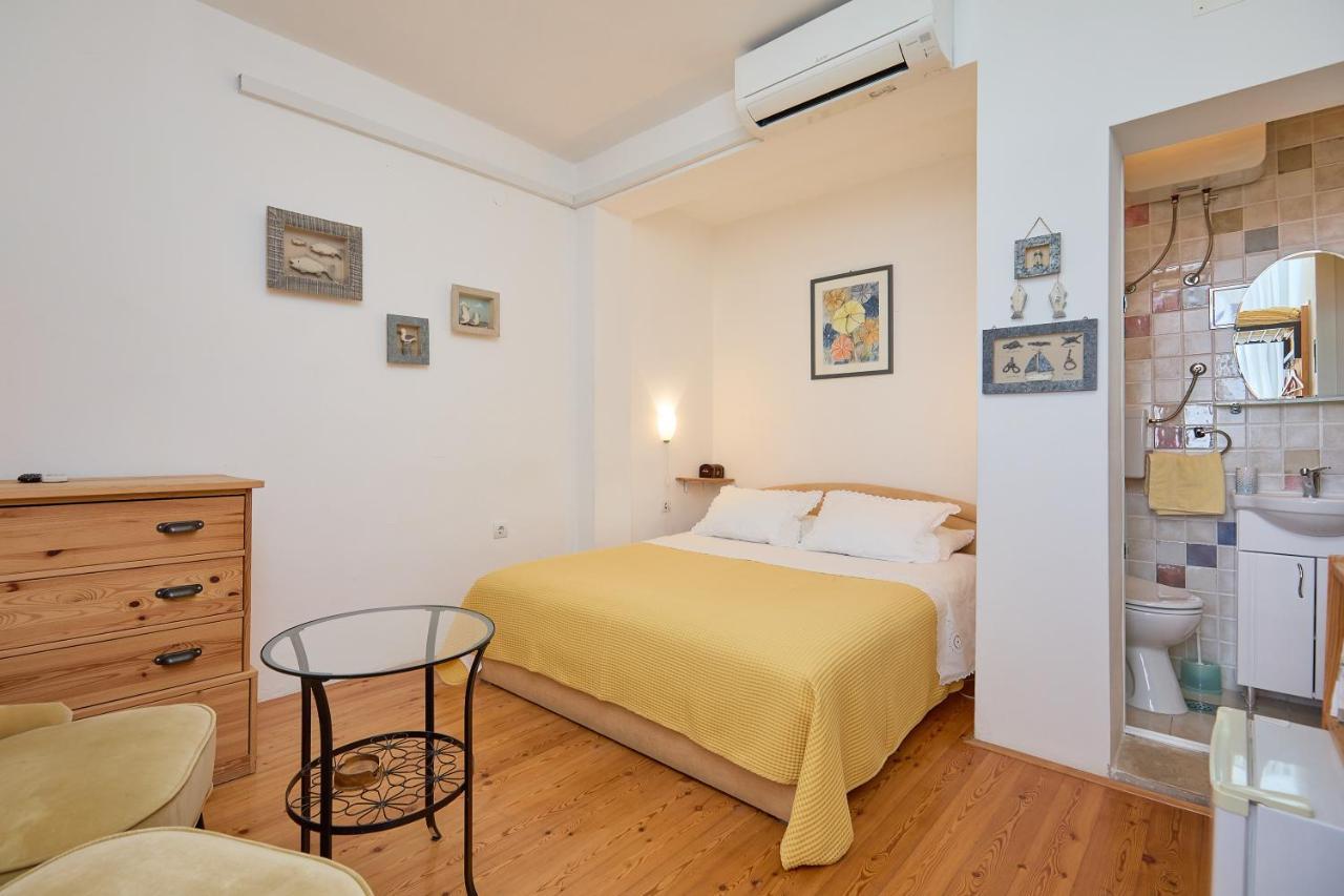 Room Over Old Town Дубровник Екстериор снимка